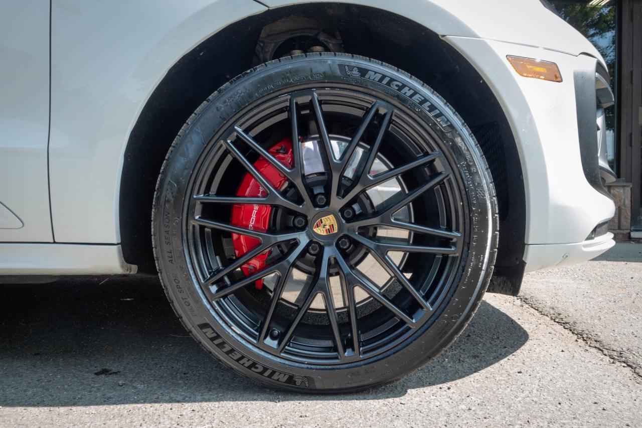 2022 Porsche Macan GTS   CarFax Clean Photo
