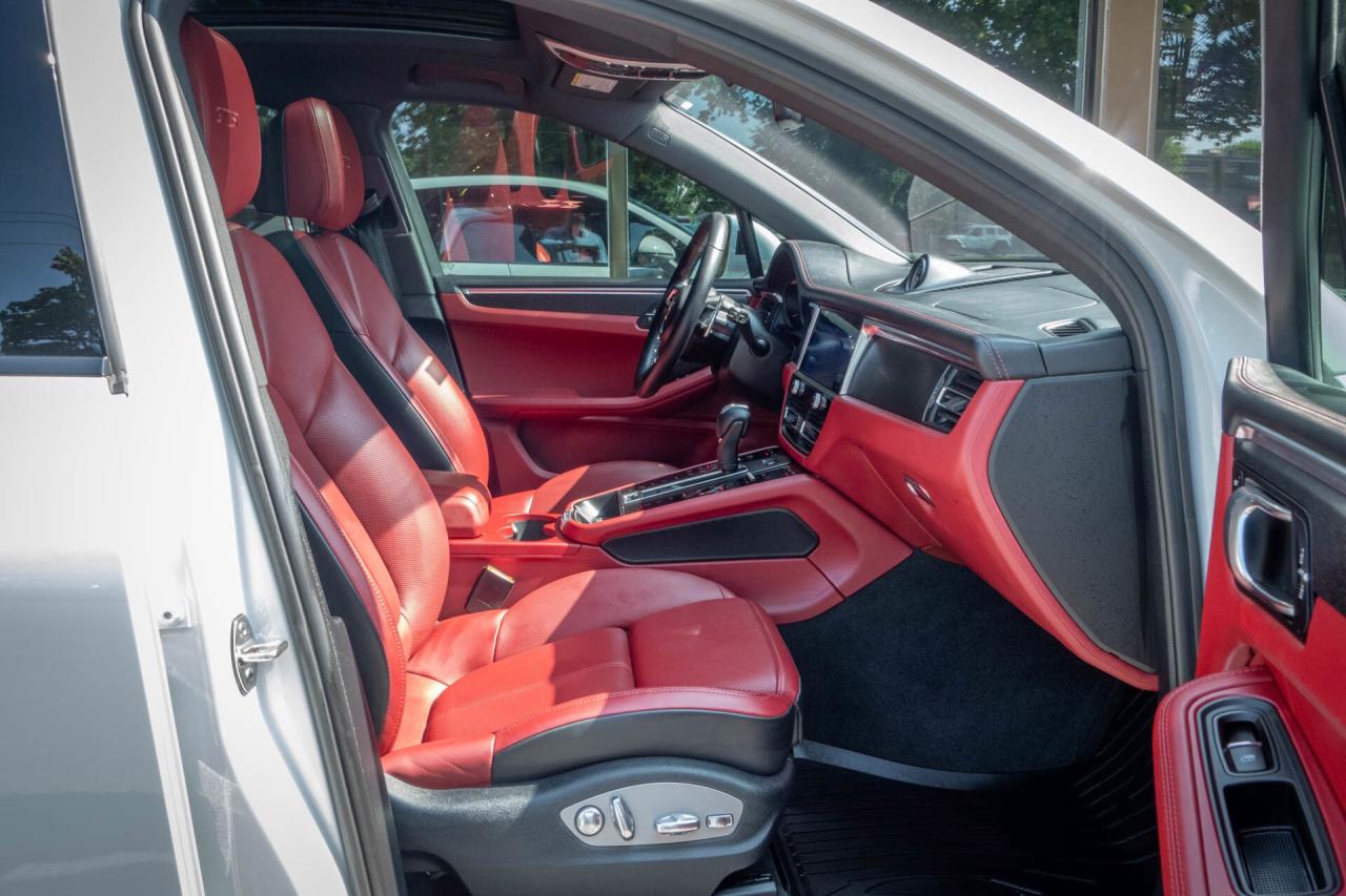 2022 Porsche Macan GTS   CarFax Clean Photo