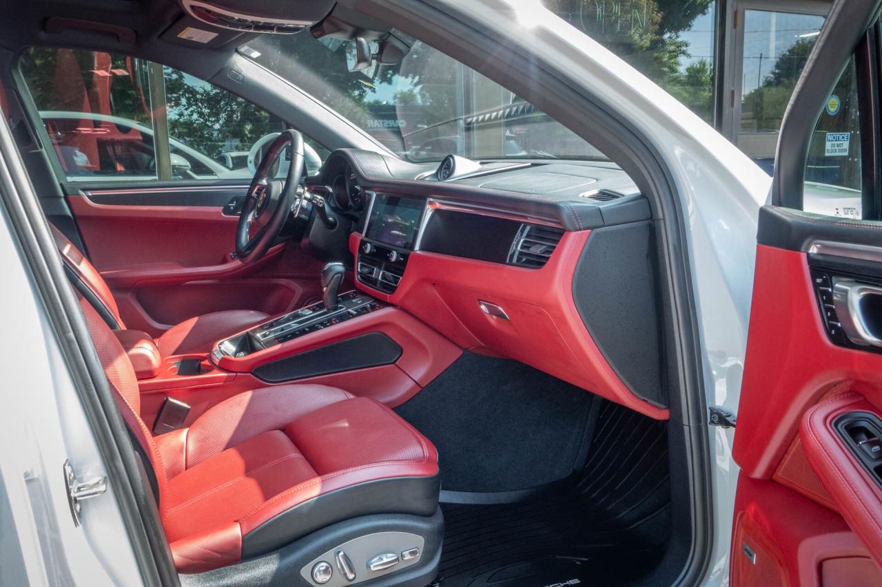 2022 Porsche Macan GTS   CarFax Clean Photo