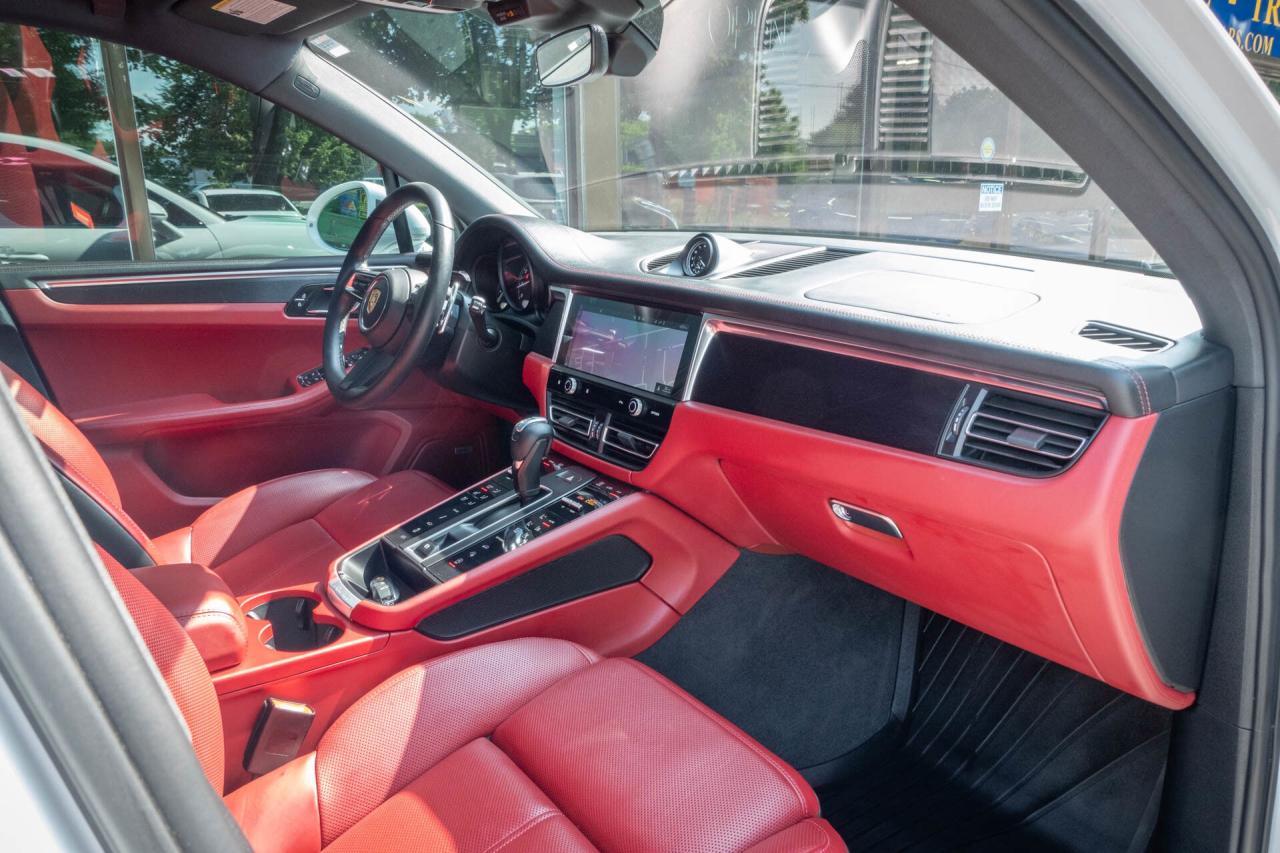 2022 Porsche Macan GTS   CarFax Clean Photo