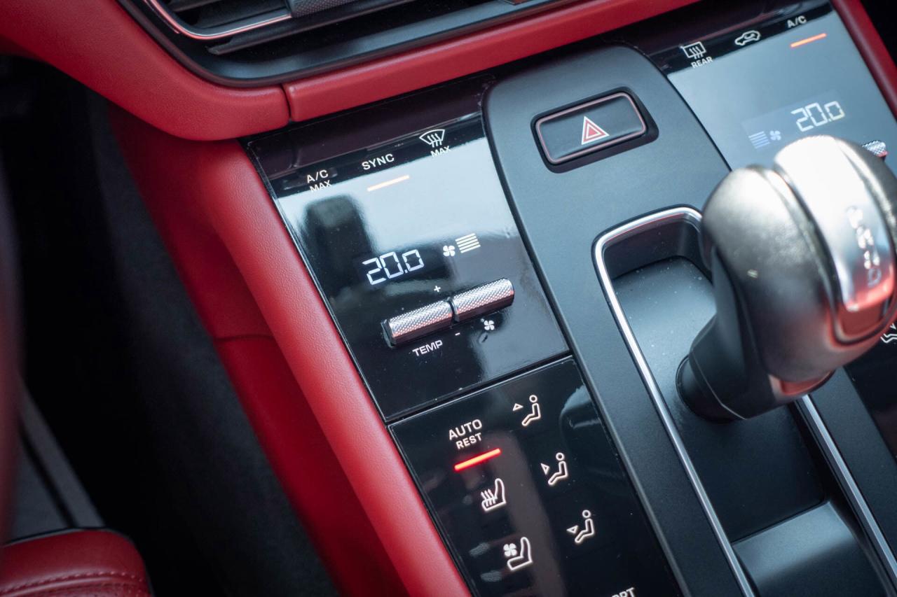 2022 Porsche Macan GTS   CarFax Clean Photo