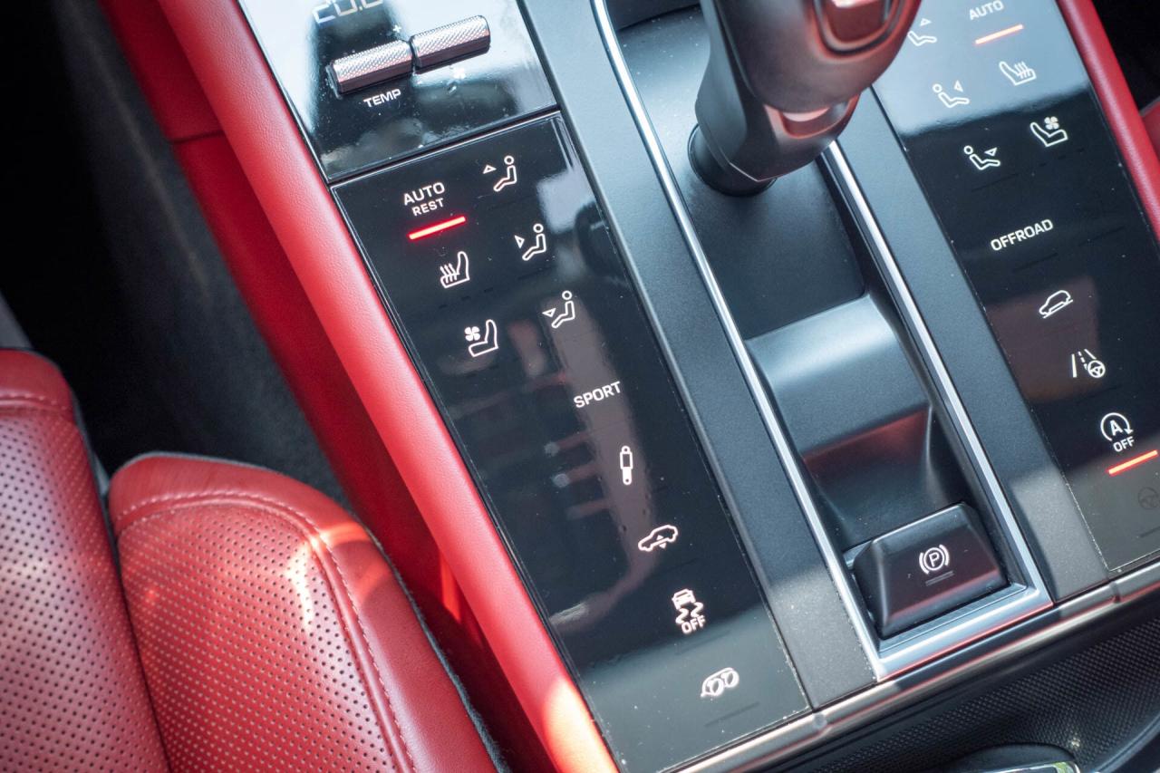 2022 Porsche Macan GTS   CarFax Clean Photo