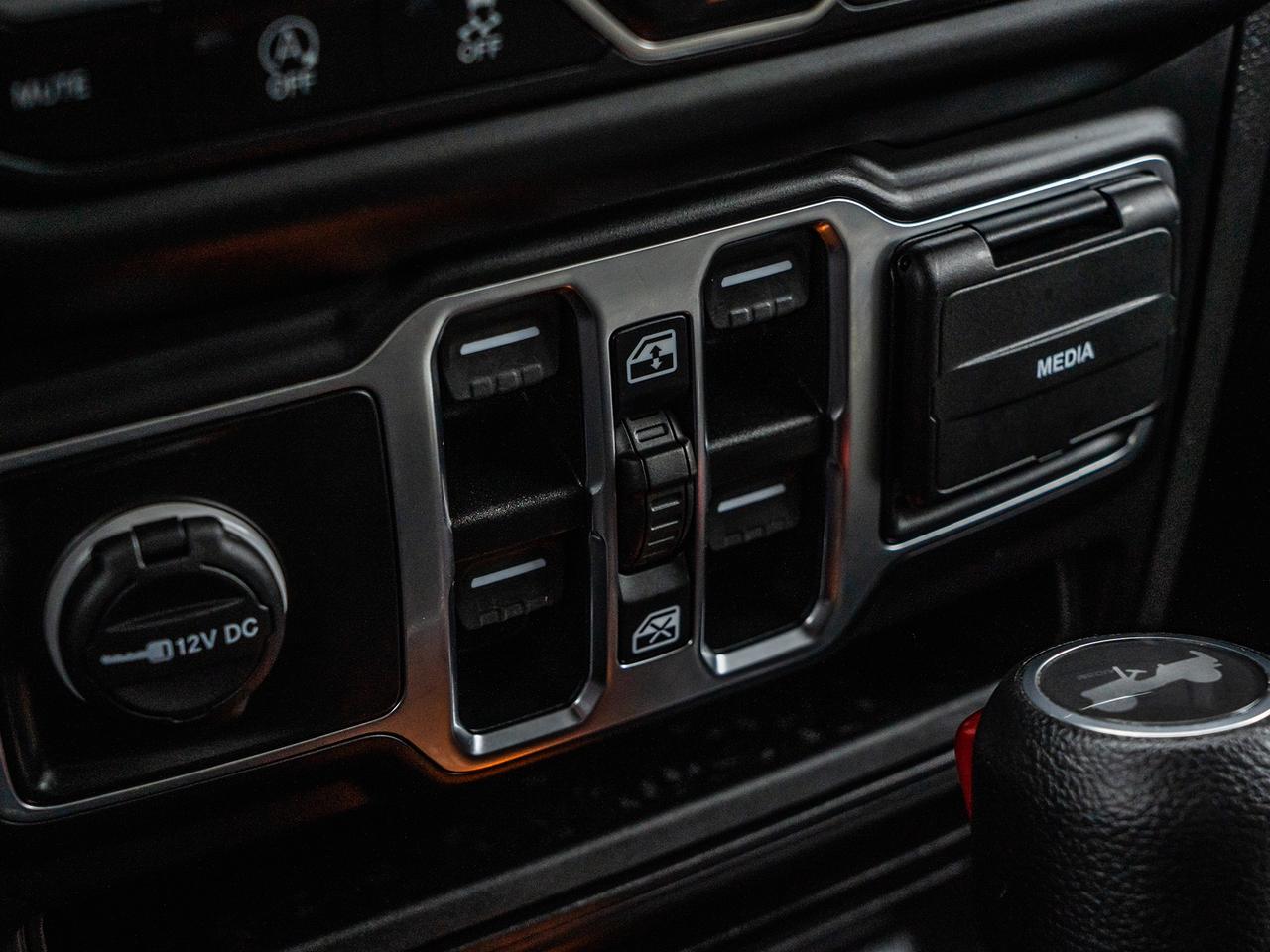 2022 Jeep Wrangler Unlimited Willys 4x4  NAVI & SOUND GRP  COLD WEATH Photo