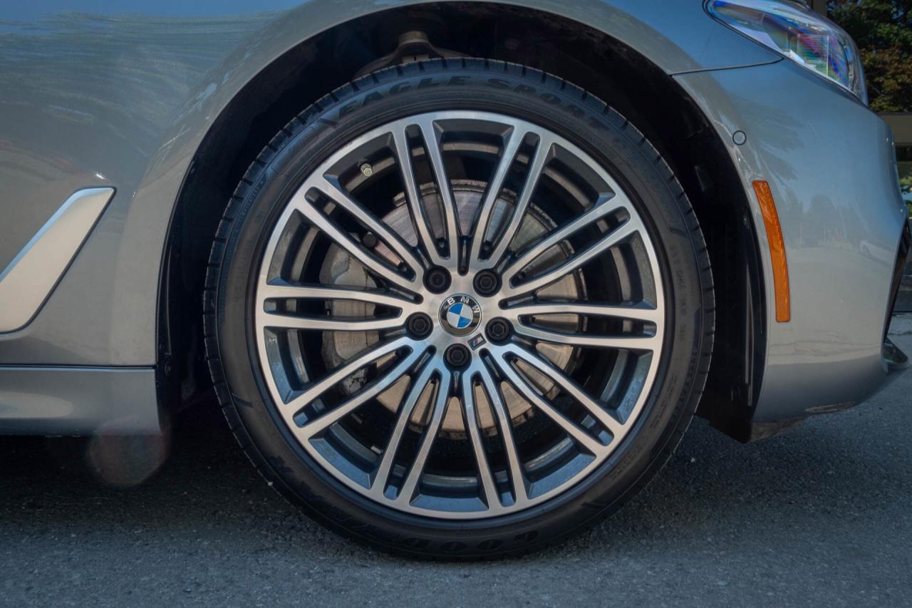 2020 BMW 5 Series 530i xDrive Photo