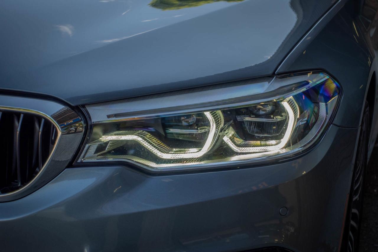 2020 BMW 5 Series 530i xDrive Photo