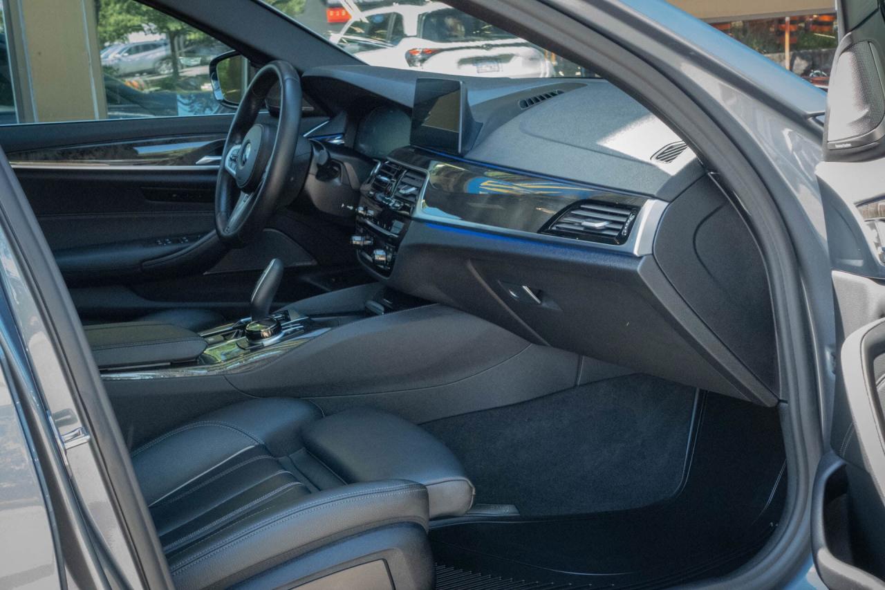 2020 BMW 5 Series 530i xDrive Photo