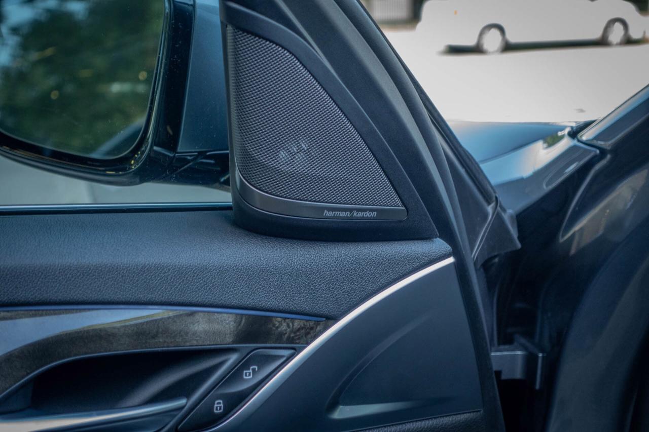 2020 BMW 5 Series 530i xDrive Photo