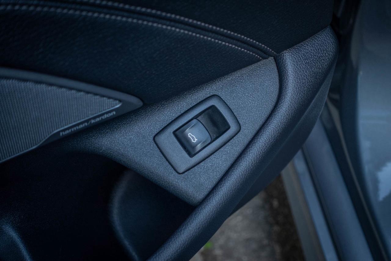 2020 BMW 5 Series 530i xDrive Photo