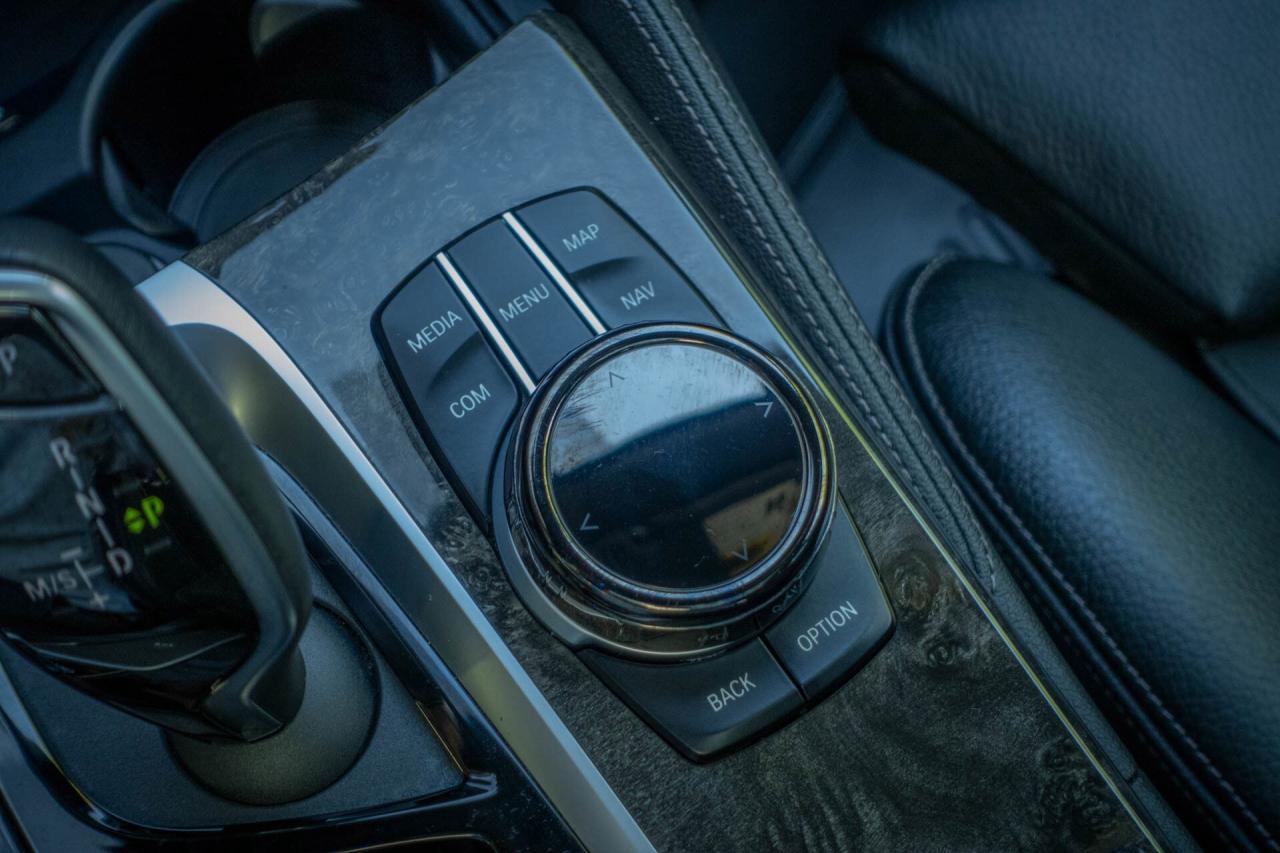 2020 BMW 5 Series 530i xDrive Photo