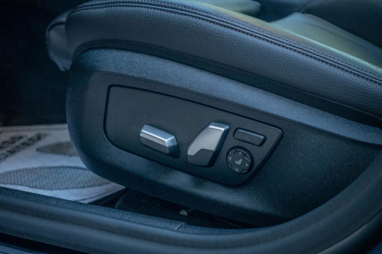 2020 BMW 5 Series 530i xDrive Photo