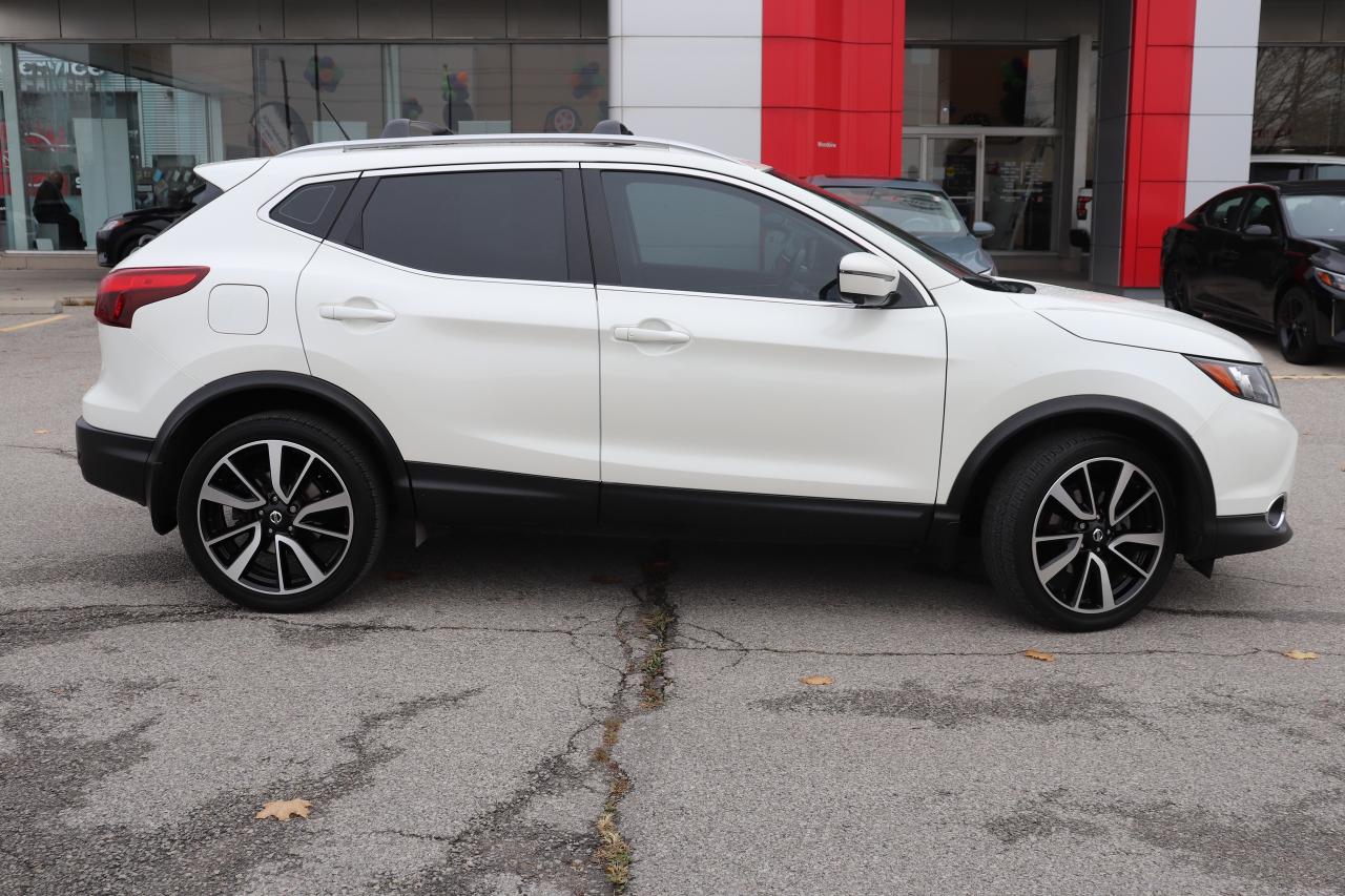 2019 Nissan Qashqai SL AWD NO ACCIDENTS DEALER SERVICED LOW KMS LEATHR Photo