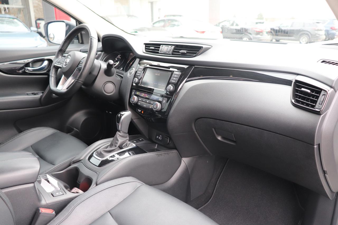 2019 Nissan Qashqai SL AWD NO ACCIDENTS DEALER SERVICED LOW KMS LEATHR Photo