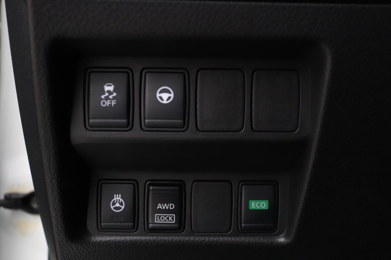 2019 Nissan Qashqai SL AWD NO ACCIDENTS DEALER SERVICED LOW KMS LEATHR Photo