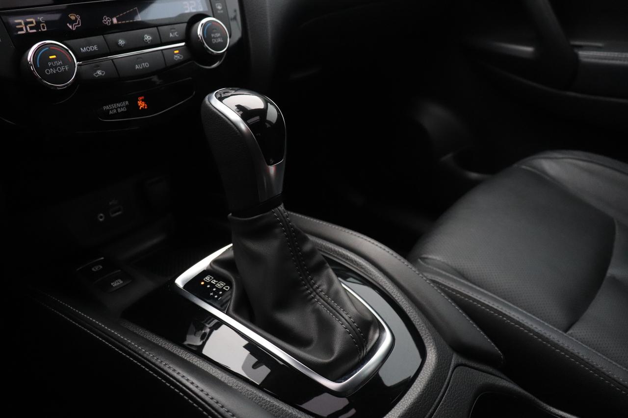 2019 Nissan Qashqai SL AWD NO ACCIDENTS DEALER SERVICED LOW KMS LEATHR Photo