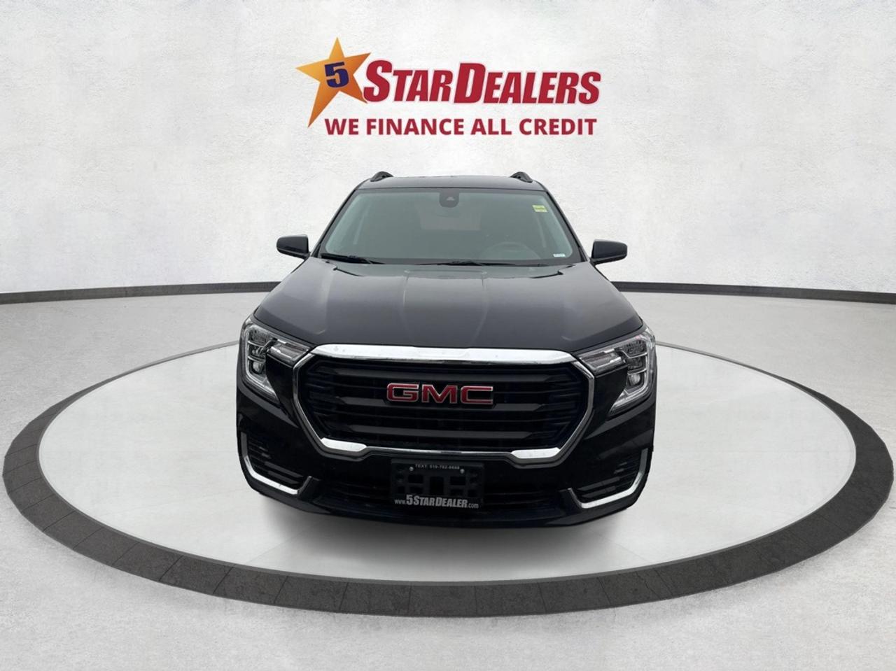 2024 GMC Terrain AWD HEATED SEATS REMOTE START WE FINANCE ALL CREDT Photo