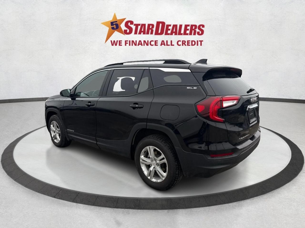 2024 GMC Terrain AWD HEATED SEATS REMOTE START WE FINANCE ALL CREDT Photo4