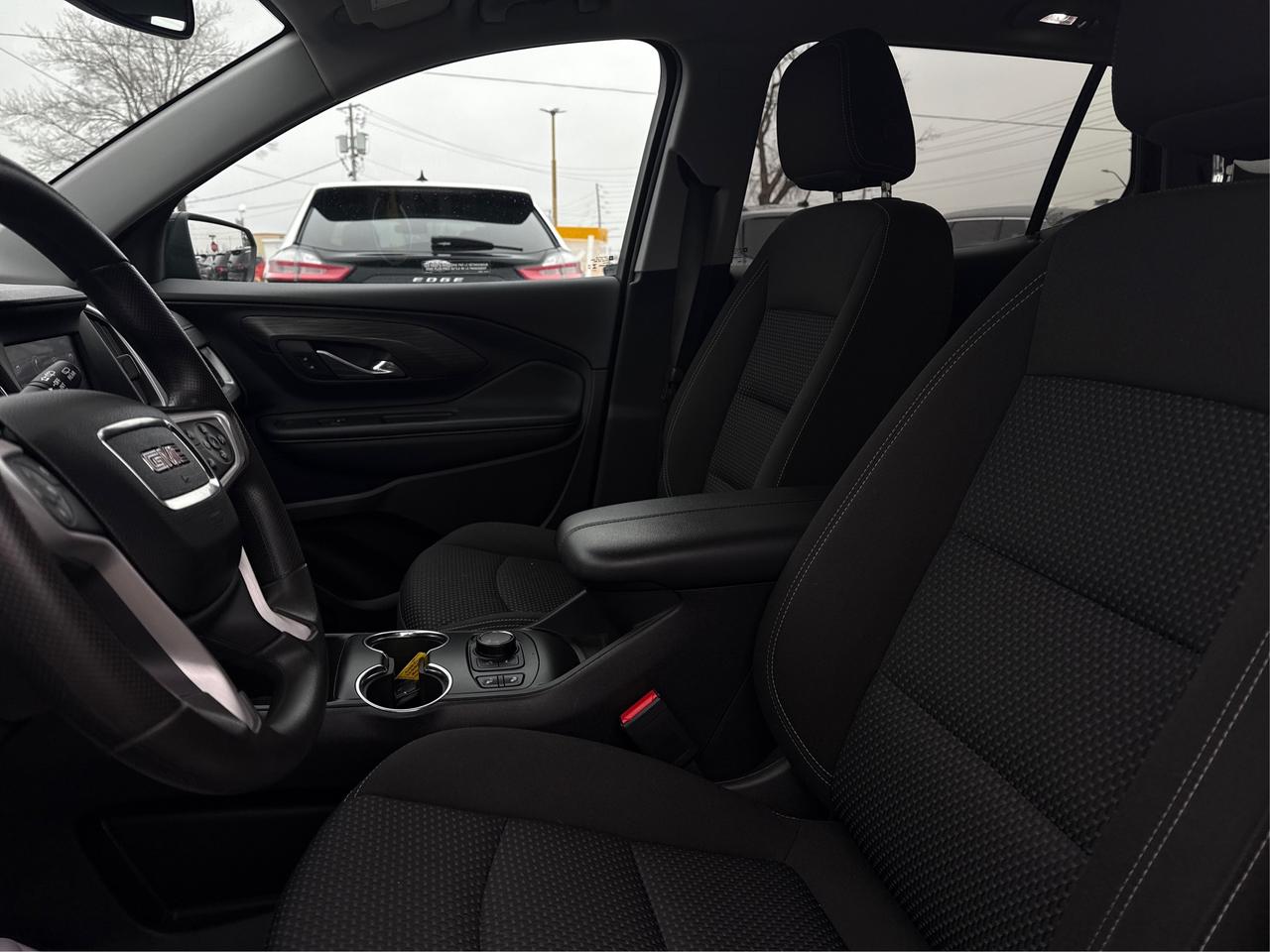 2024 GMC Terrain AWD HEATED SEATS REMOTE START WE FINANCE ALL CREDT Photo