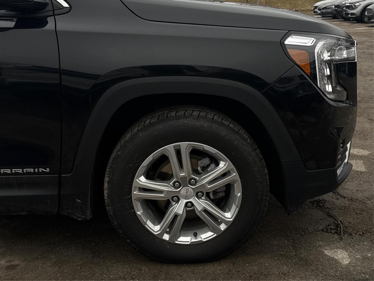 2024 GMC Terrain AWD HEATED SEATS REMOTE START WE FINANCE ALL CREDT Photo