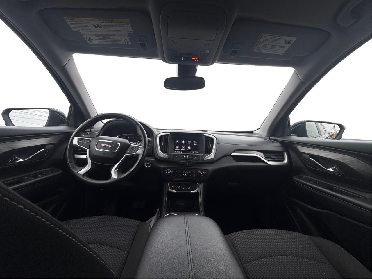 2024 GMC Terrain AWD HEATED SEATS REMOTE START WE FINANCE ALL CREDT Photo