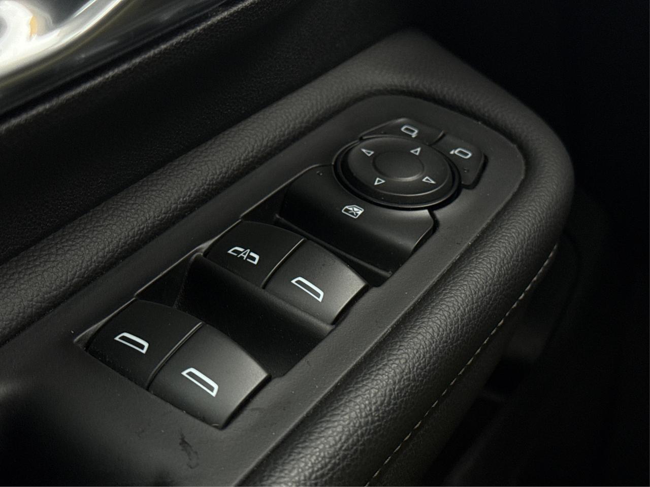 2024 GMC Terrain AWD HEATED SEATS REMOTE START WE FINANCE ALL CREDT Photo