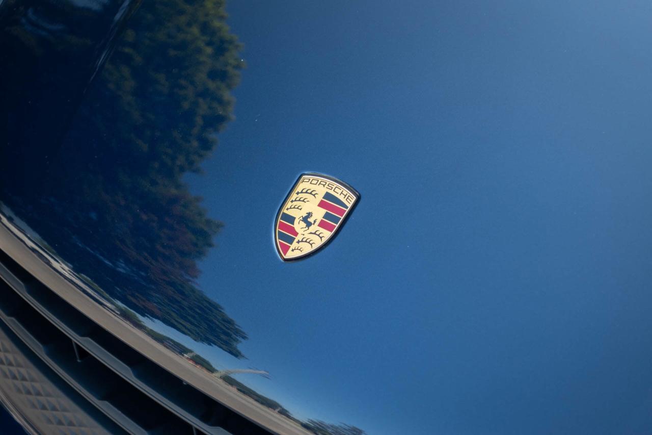 2022 Porsche Macan S   CarFax Clean Photo