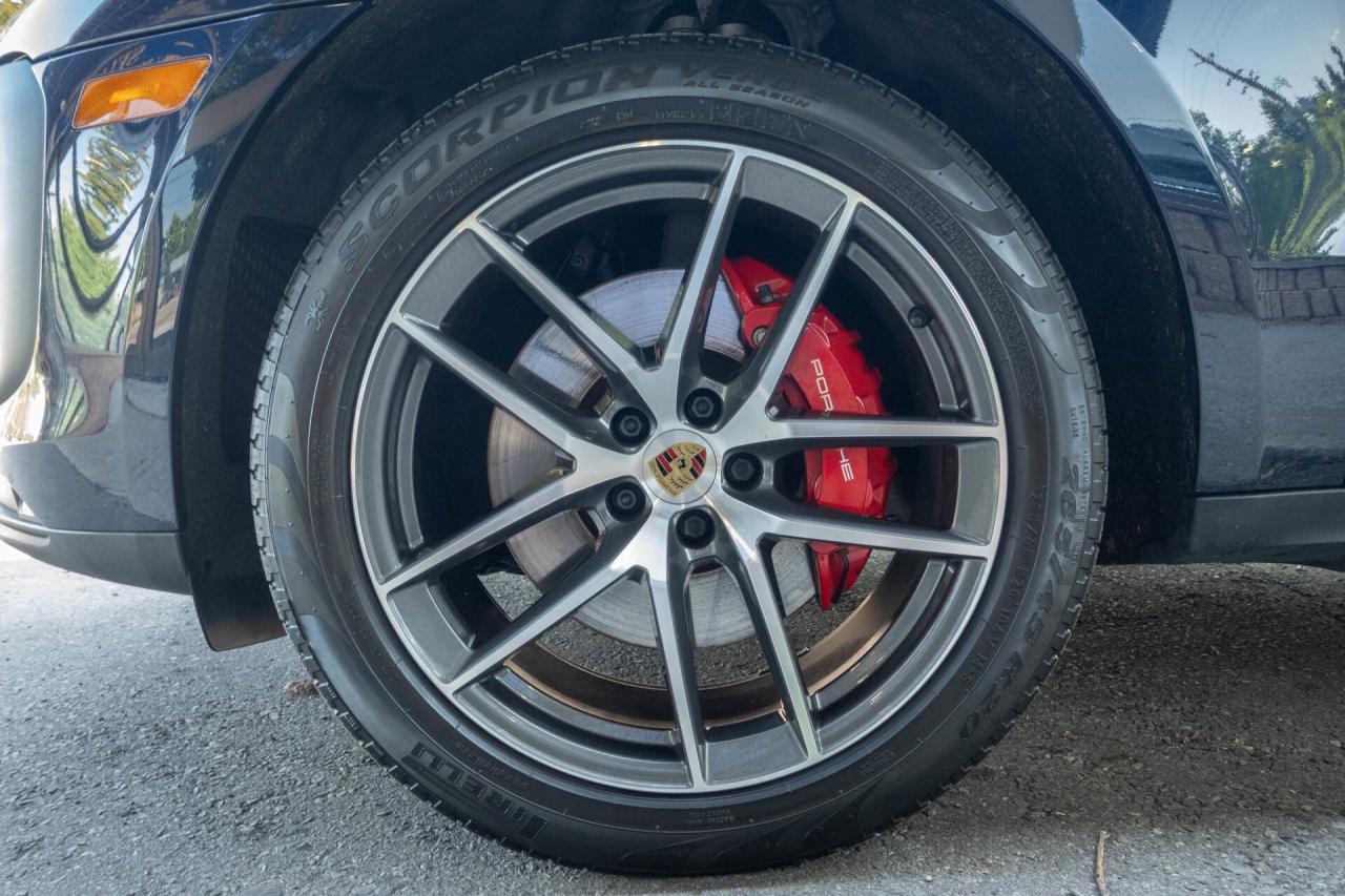 2022 Porsche Macan S   CarFax Clean Photo