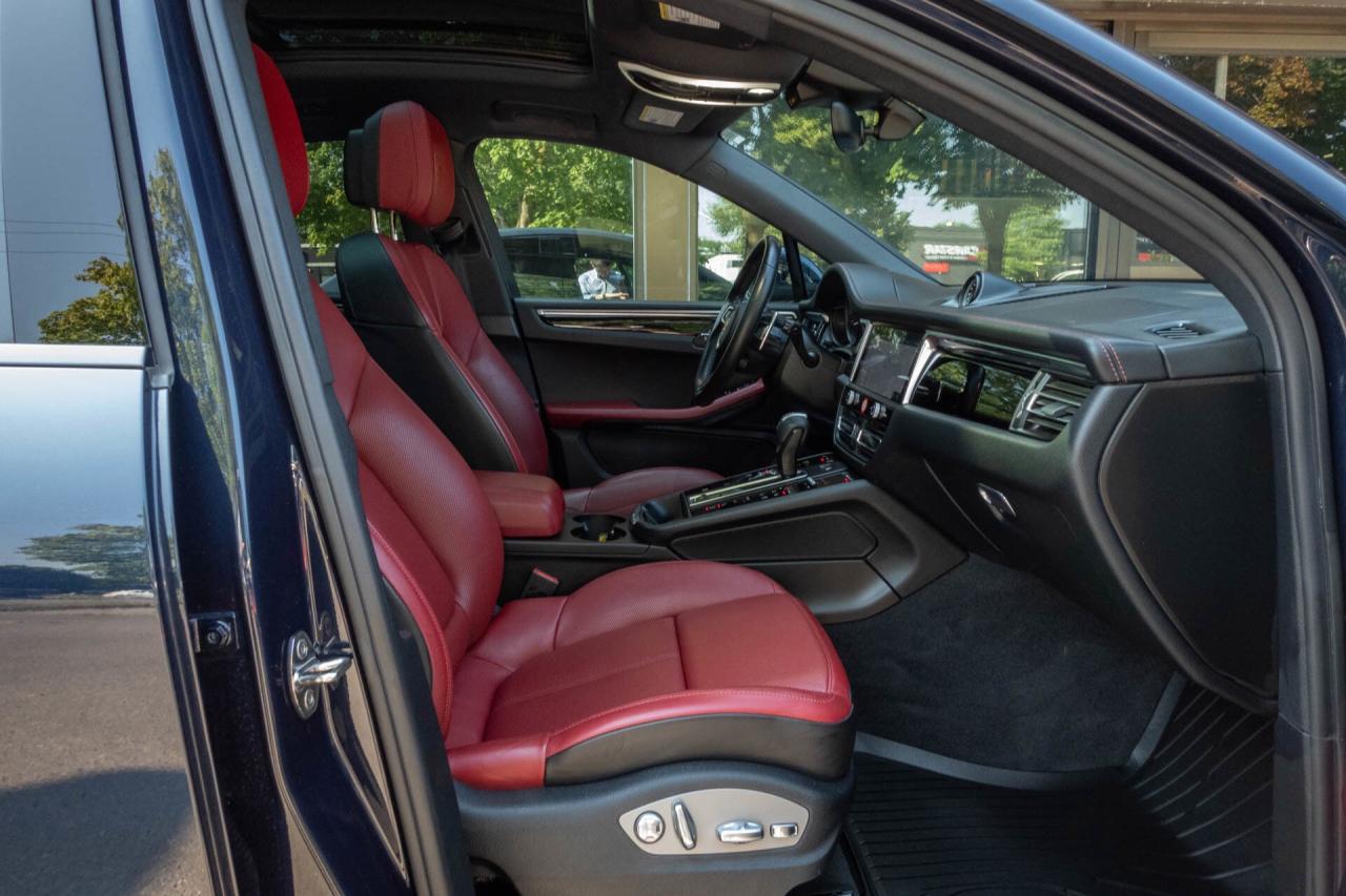 2022 Porsche Macan S   CarFax Clean Photo