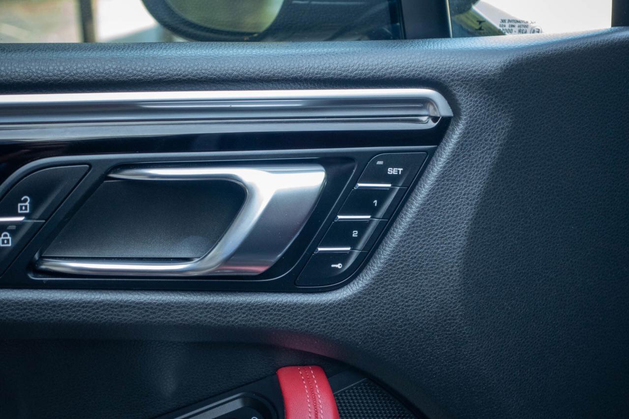 2022 Porsche Macan S   CarFax Clean Photo