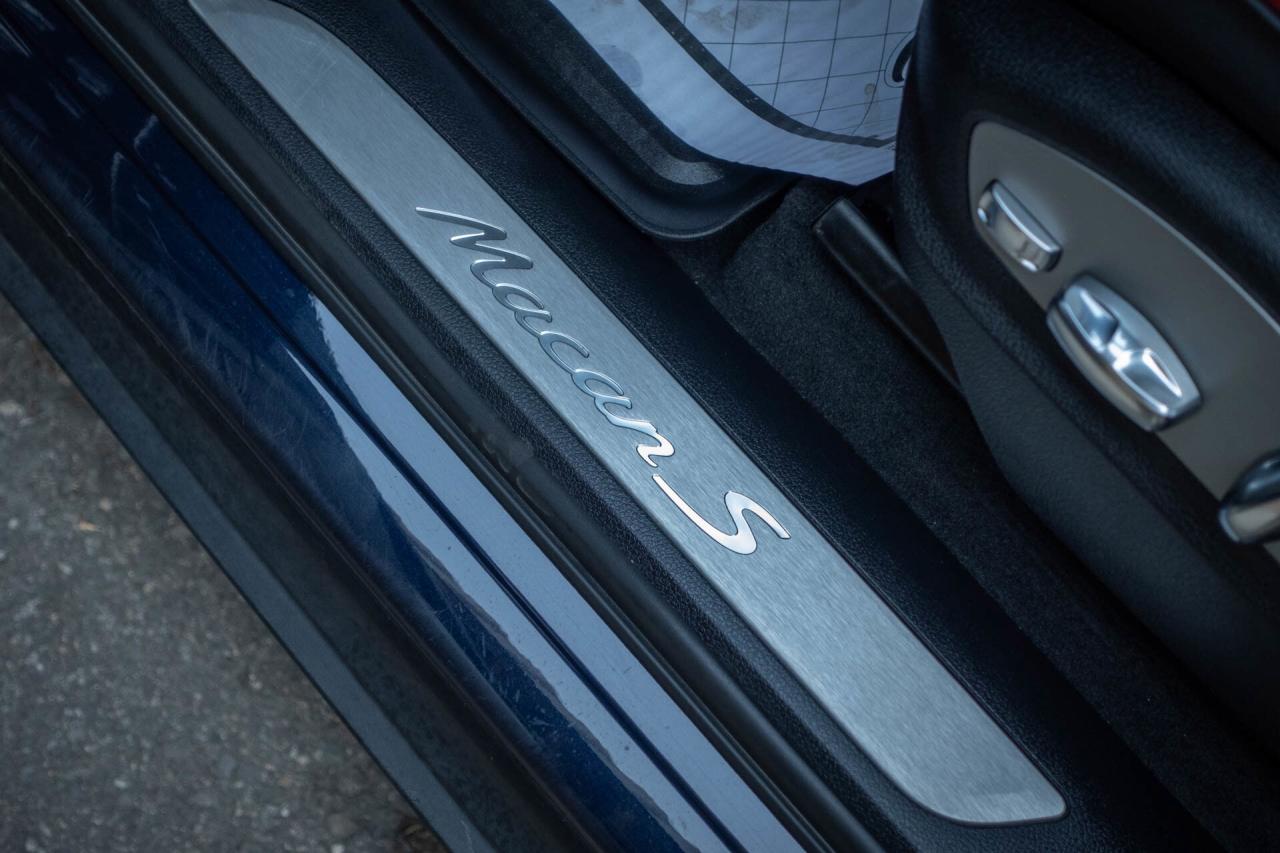 2022 Porsche Macan S   CarFax Clean Photo