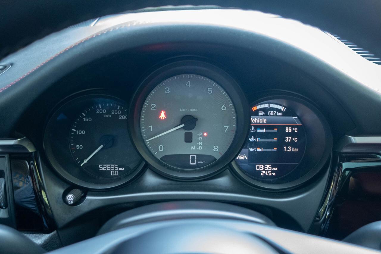 2022 Porsche Macan S   CarFax Clean Photo