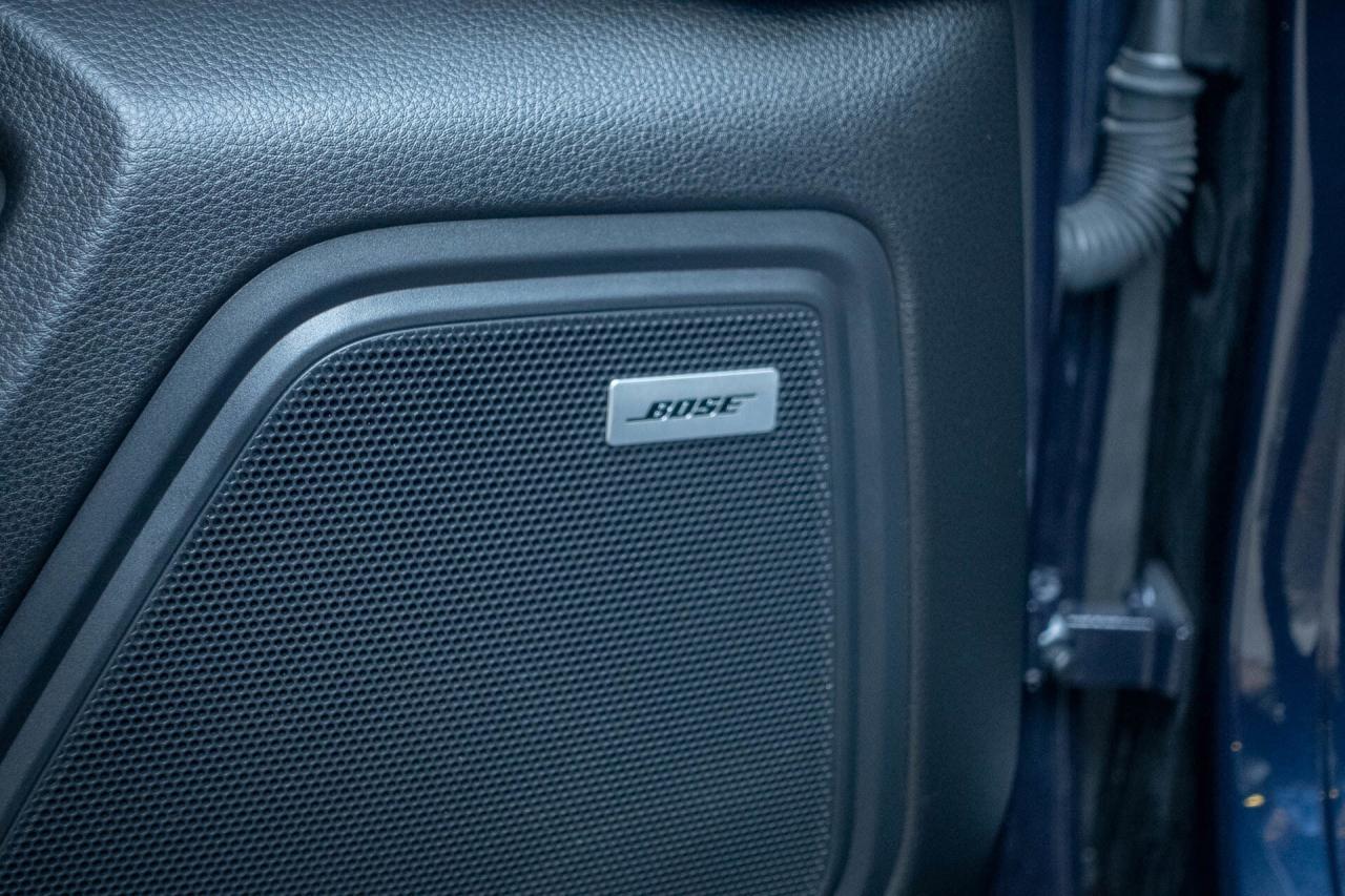 2022 Porsche Macan S   CarFax Clean Photo