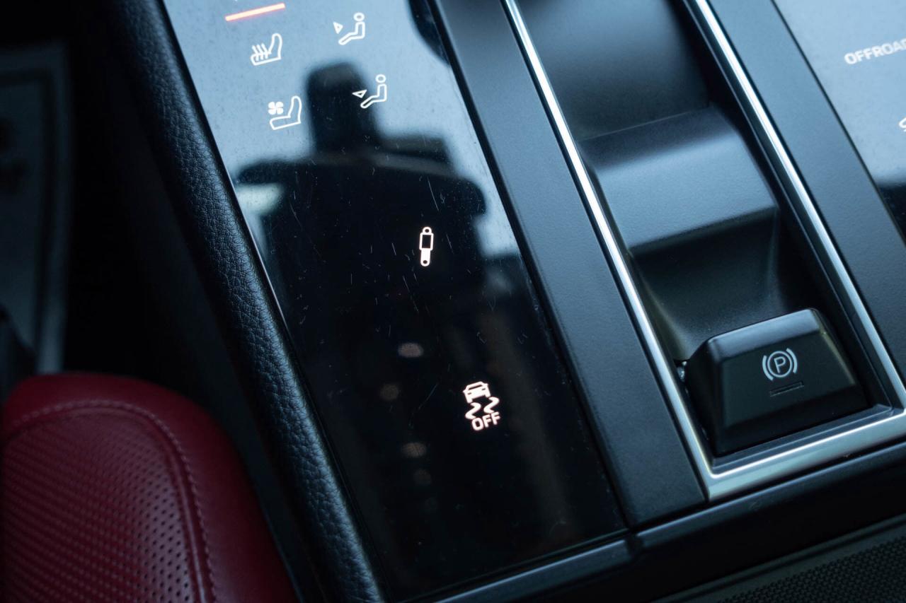 2022 Porsche Macan S   CarFax Clean Photo