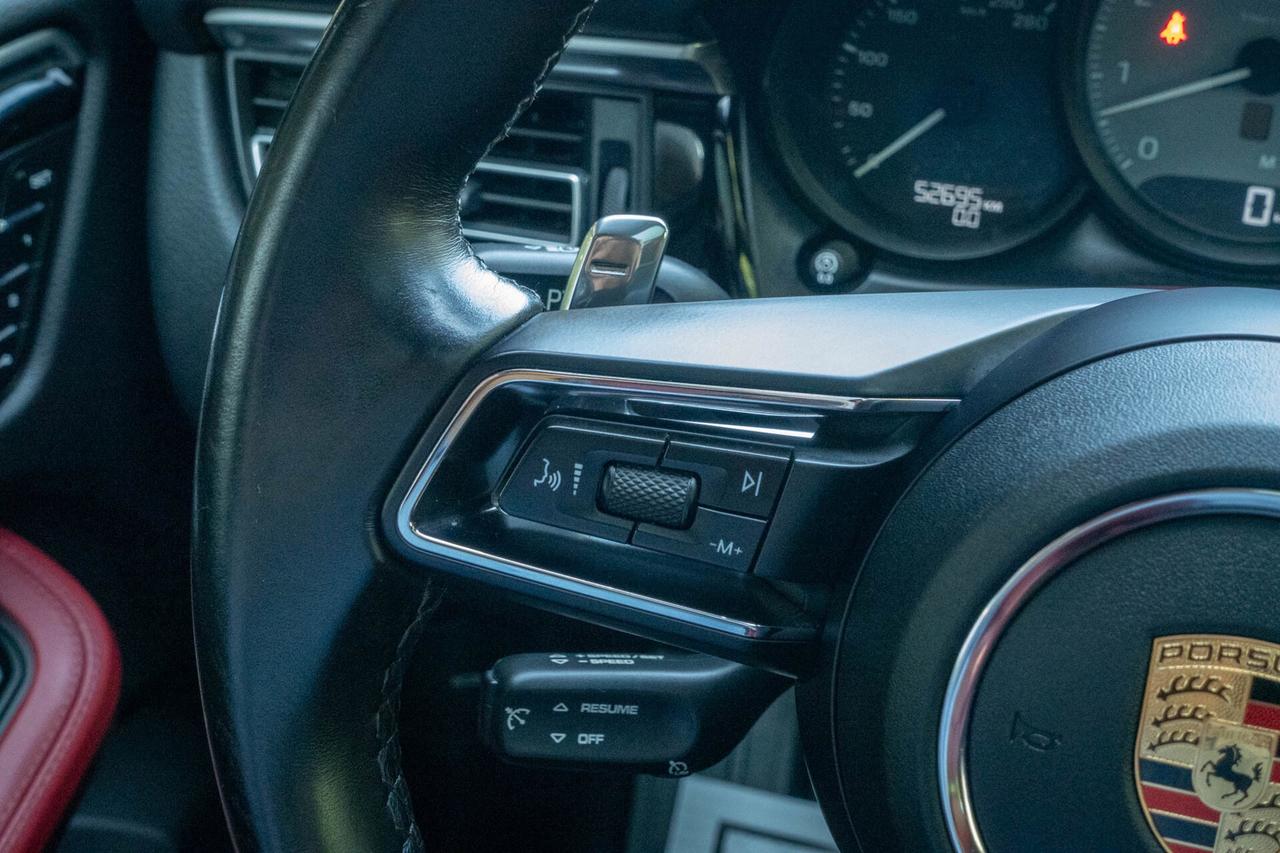 2022 Porsche Macan S   CarFax Clean Photo
