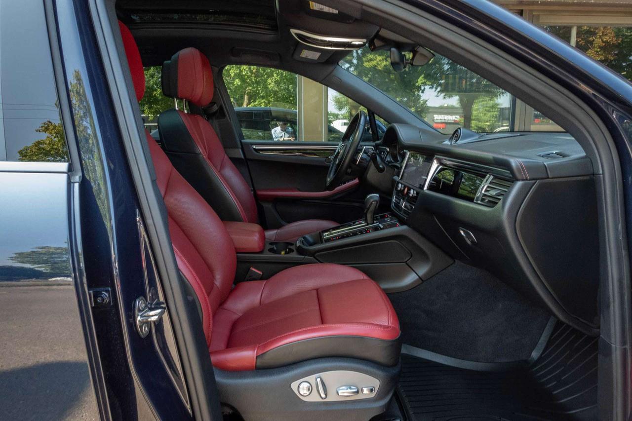 2022 Porsche Macan S   CarFax Clean Photo