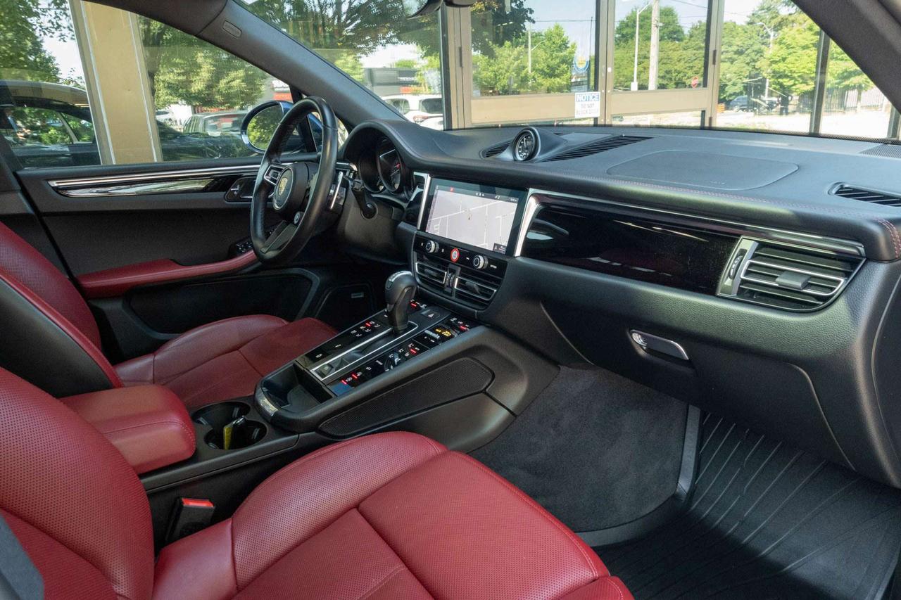 2022 Porsche Macan S   CarFax Clean Photo