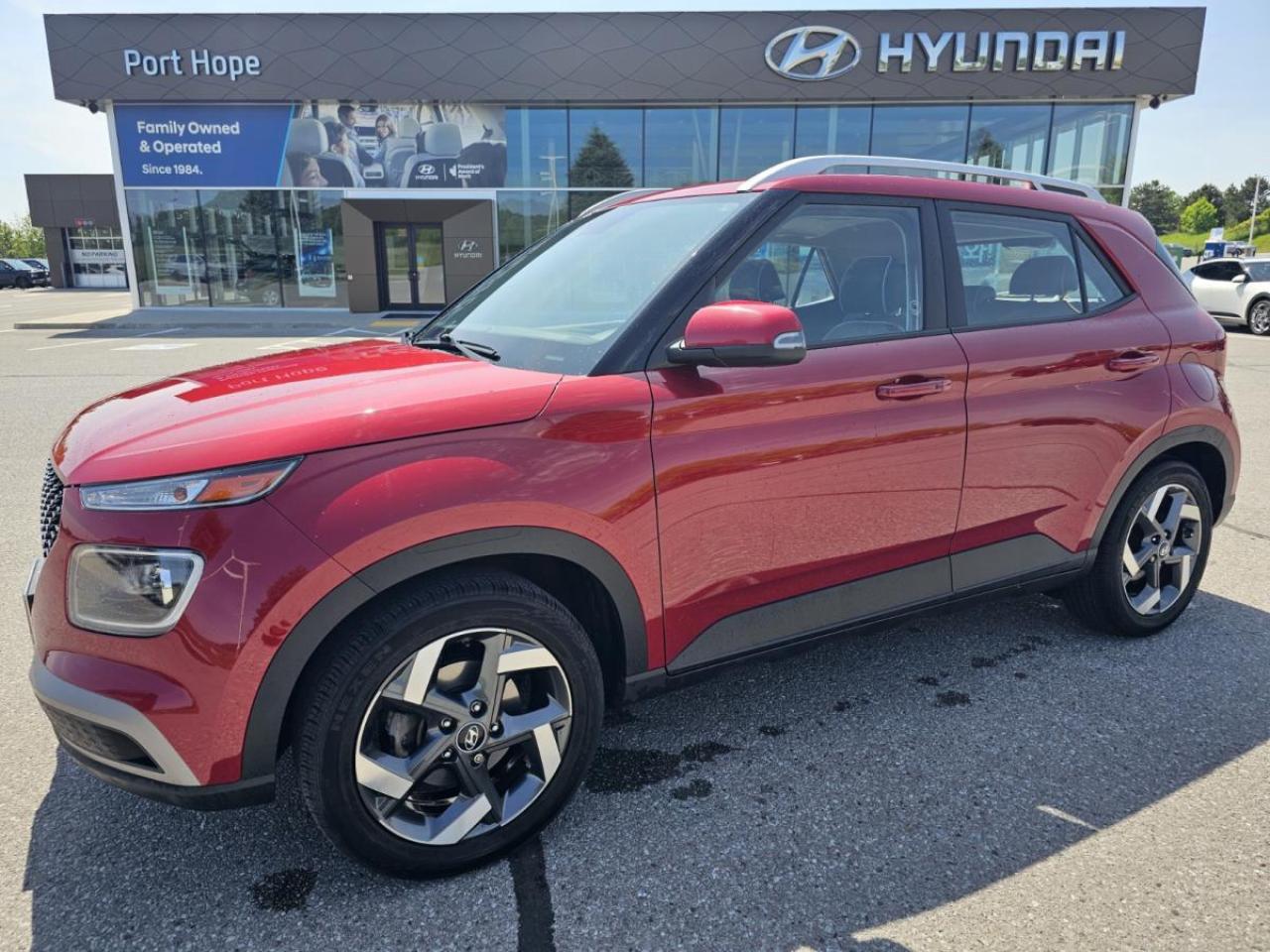 2021 Hyundai Venue Fwd Ultimate Black Photo