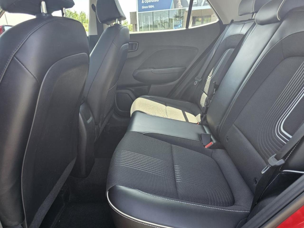 2021 Hyundai Venue Fwd Ultimate Black Photo