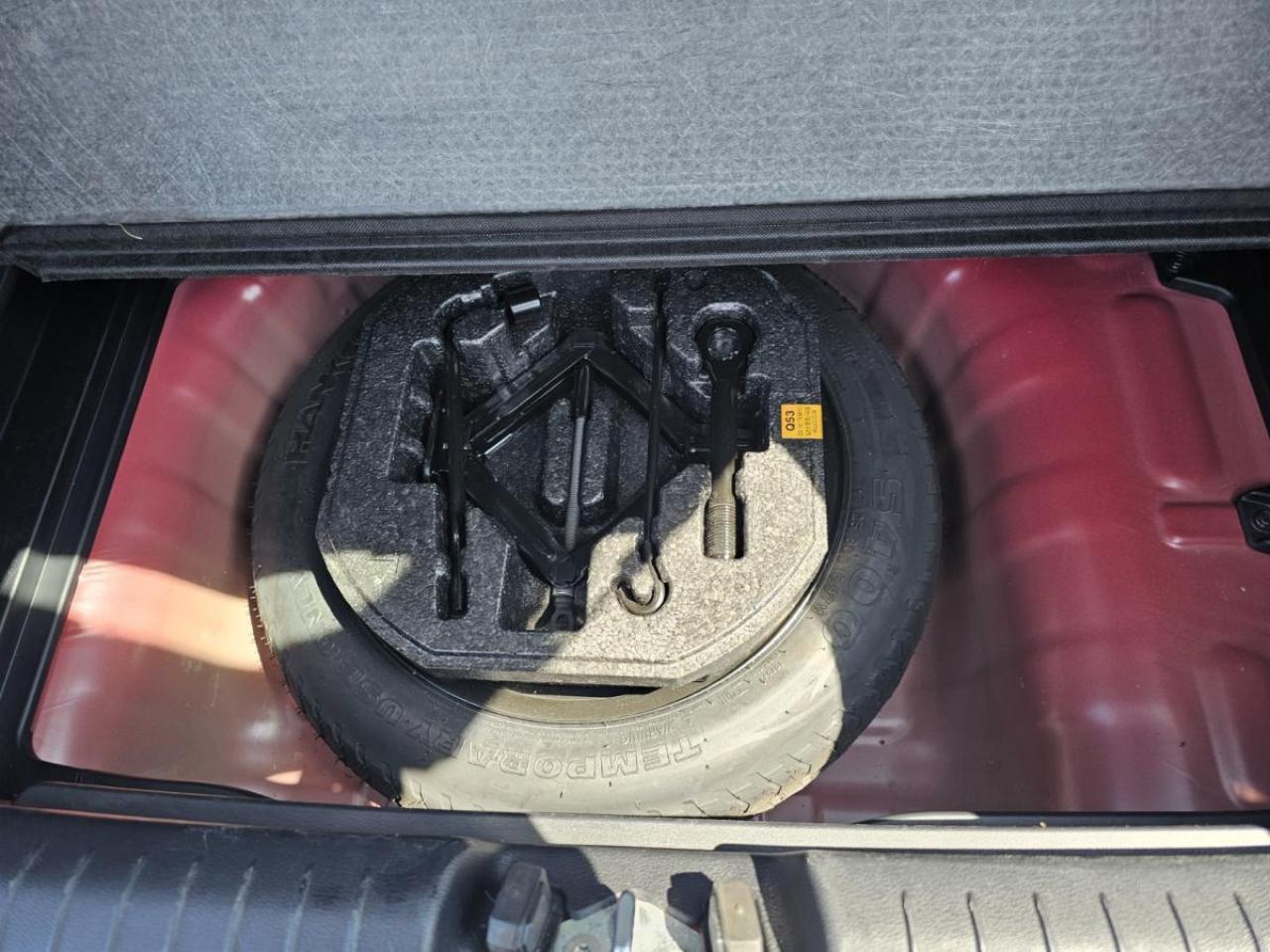 2021 Hyundai Venue Fwd Ultimate Black Photo