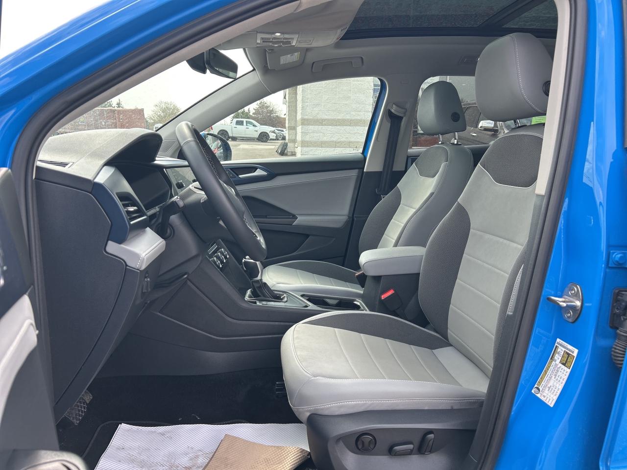 2024 Volkswagen Taos Comfortline w/Sunroof, Leather, Adaptive Cruise Photo