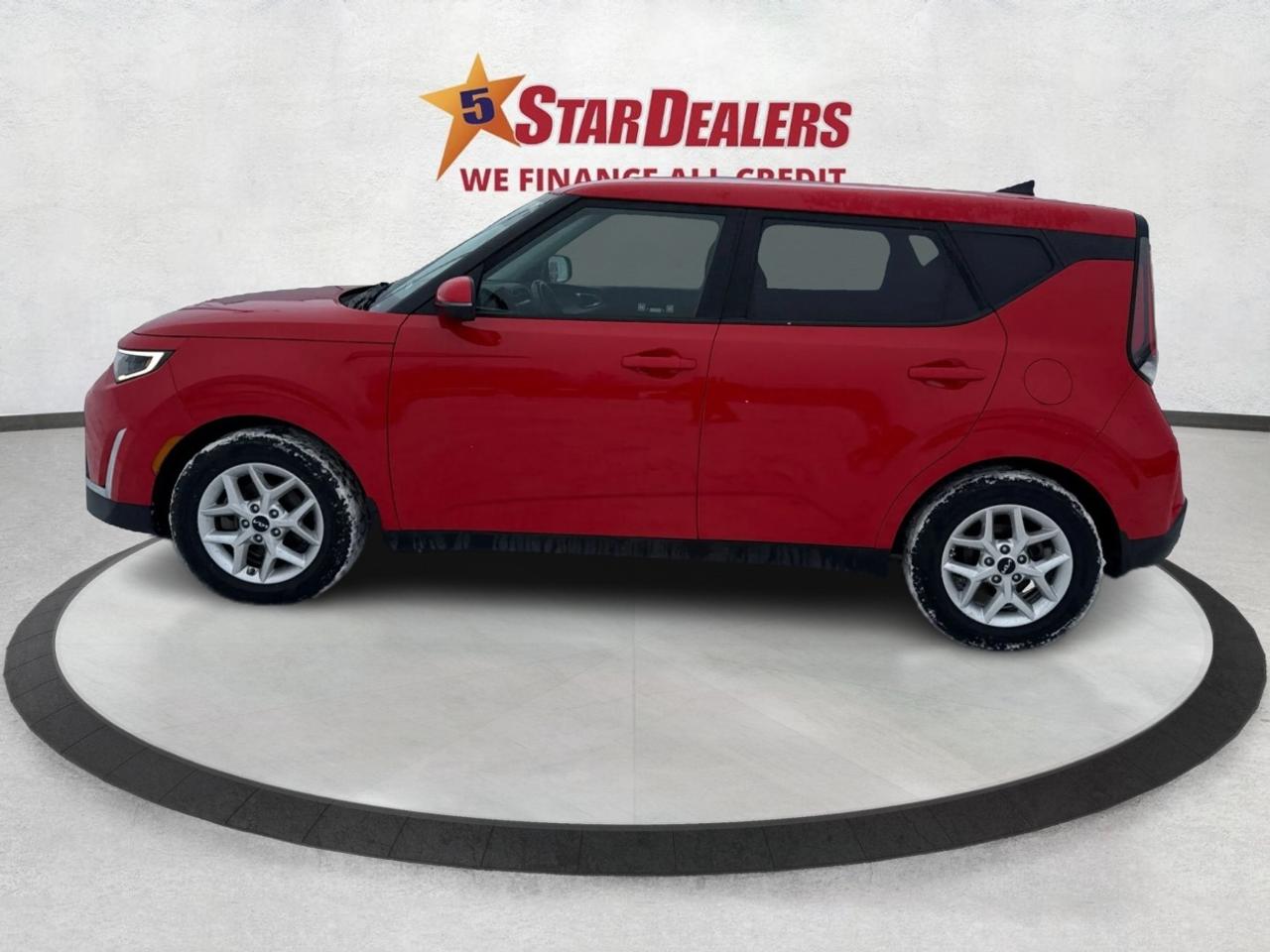 2023 Kia Soul EX HEATED SEATS CLEAN! WE FINANCE ALL CREDIT! Photo3