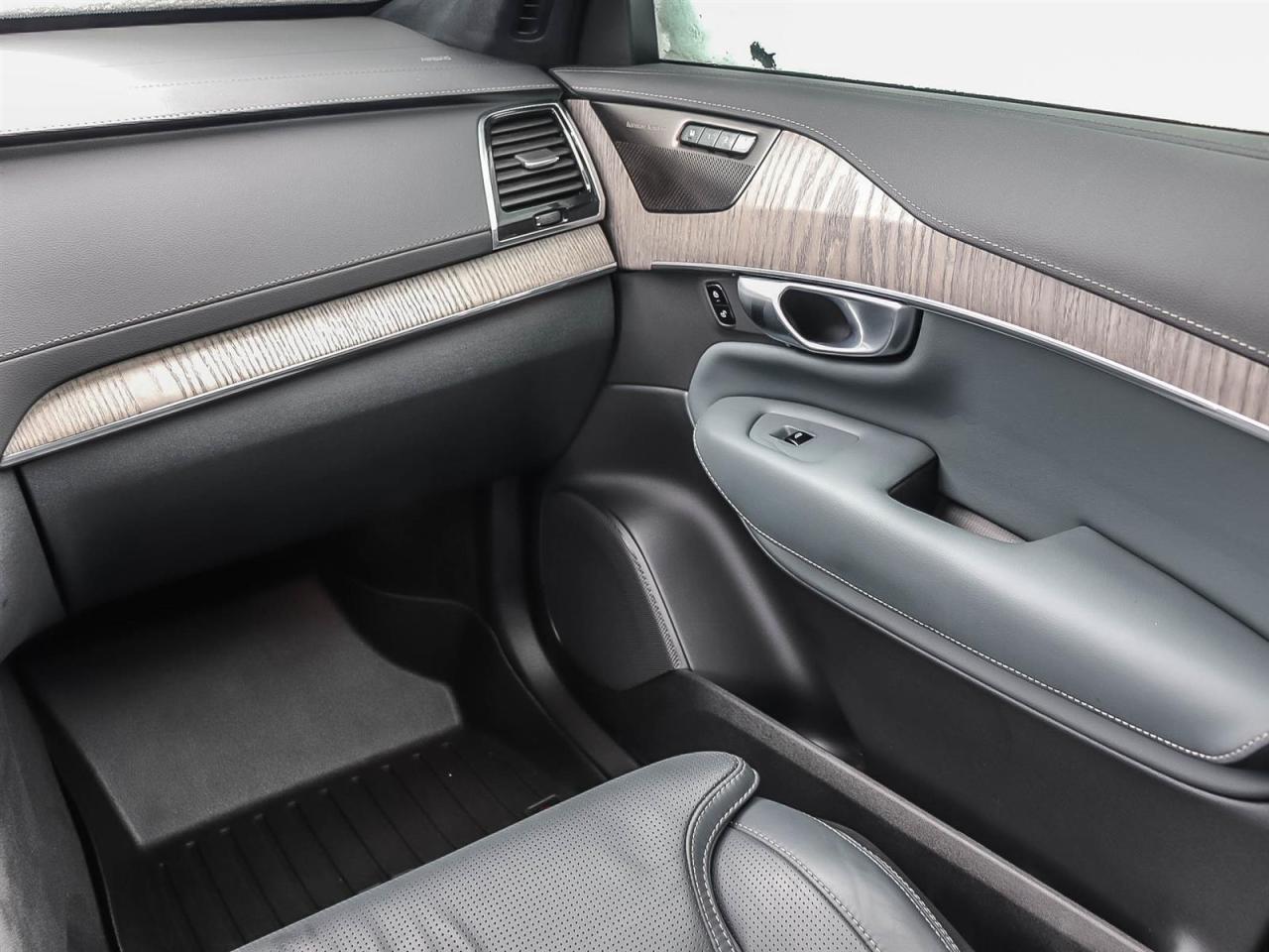 2024 Volvo XC90 ULTIMATE  1 OWNER   LOWEST PRICE IN SOUTHERN ONTAR Photo