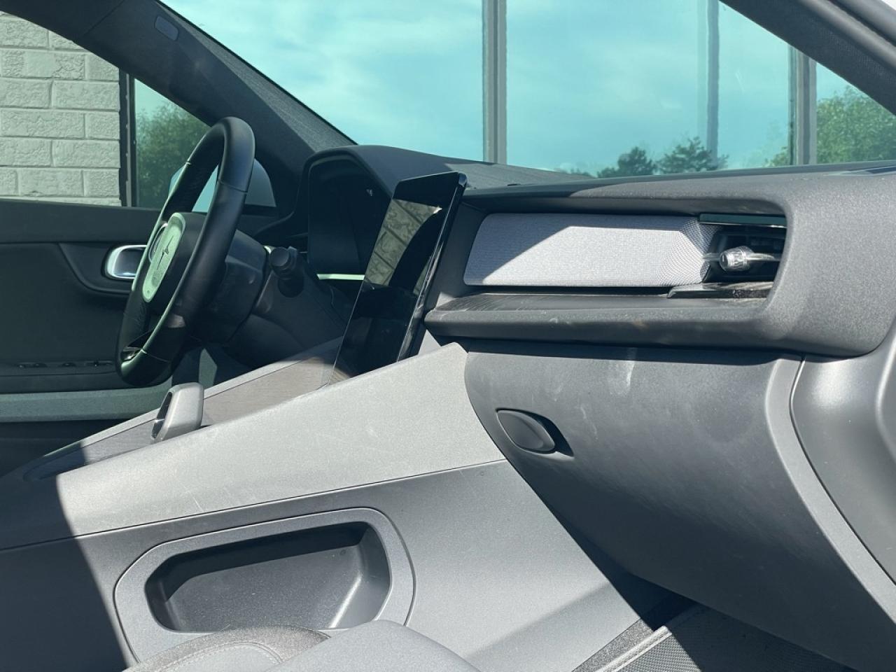 2022 Polestar 2 LR AWD   2x Wheel PKG   PLUS   PILOT   PERF.   TOW Photo