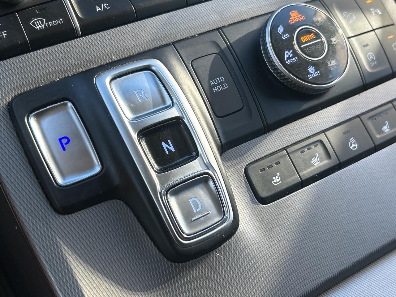 2022 Hyundai PALISADE Luxury 8-Passenger AWD   Starting from 5.29% OAC Photo