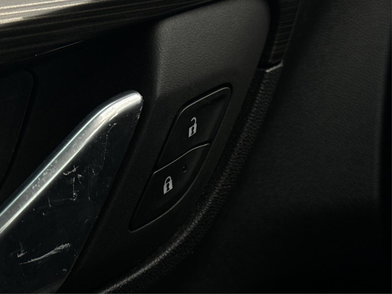 2022 GMC Terrain AWD ELEVATION PCKG REAR CAM WE FINANCE ALL CREDIT! Photo