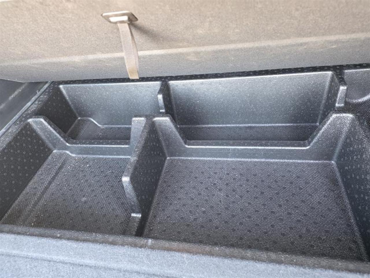 2017 Hyundai Santa Fe Sport FWD 2.4L Photo