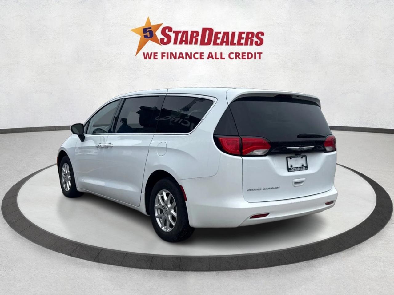 2023 Chrysler Grand Caravan SXT REMOTE START REAR CAM WE FINANCE ALL CREDIT Photo