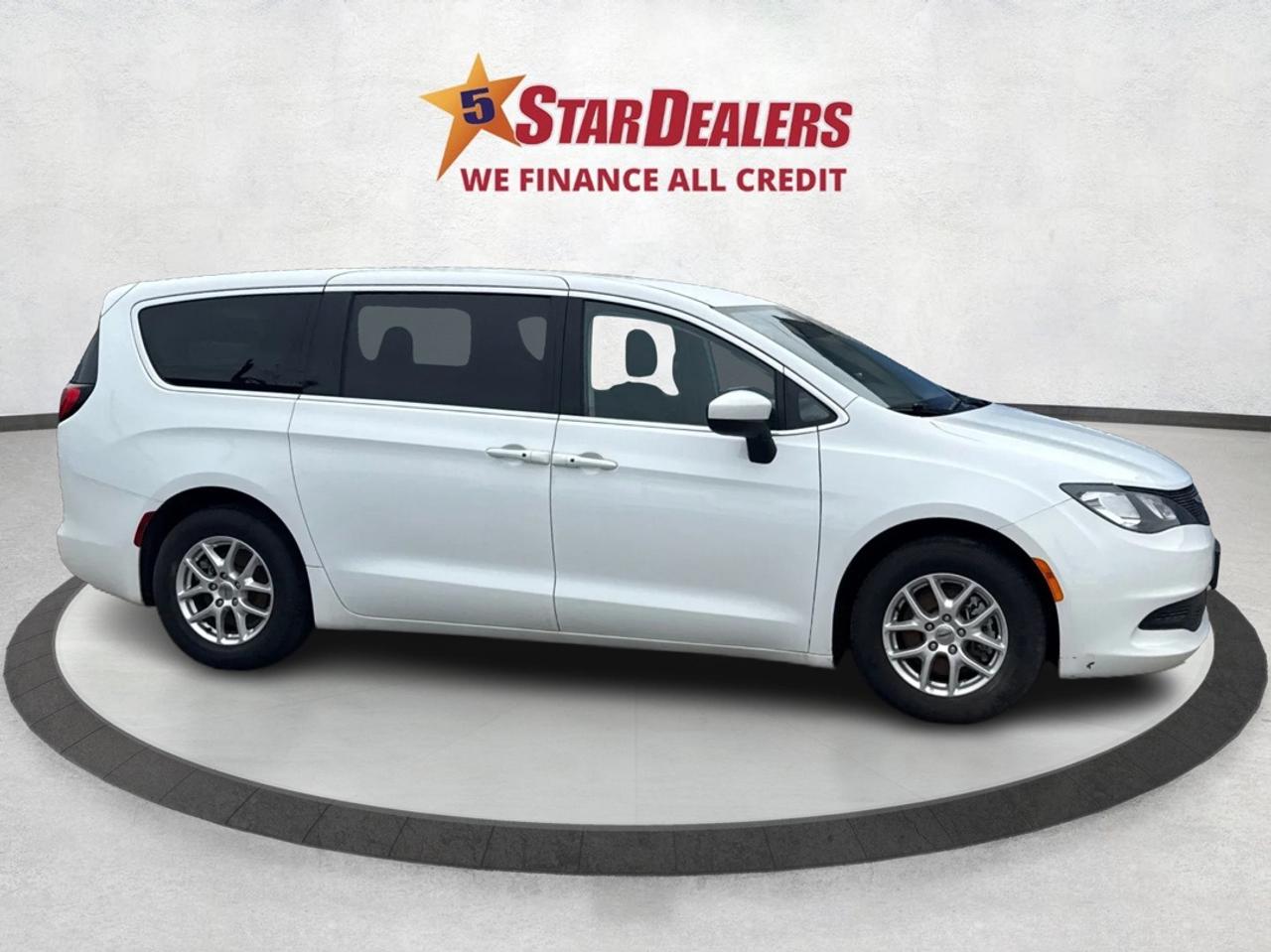 2023 Chrysler Grand Caravan SXT REMOTE START REAR CAM WE FINANCE ALL CREDIT Photo