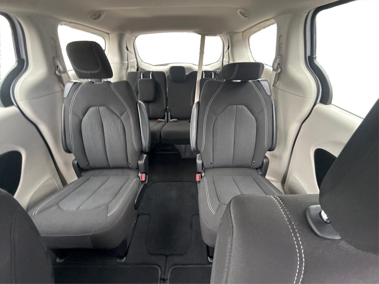 2023 Chrysler Grand Caravan SXT REMOTE START REAR CAM WE FINANCE ALL CREDIT Photo