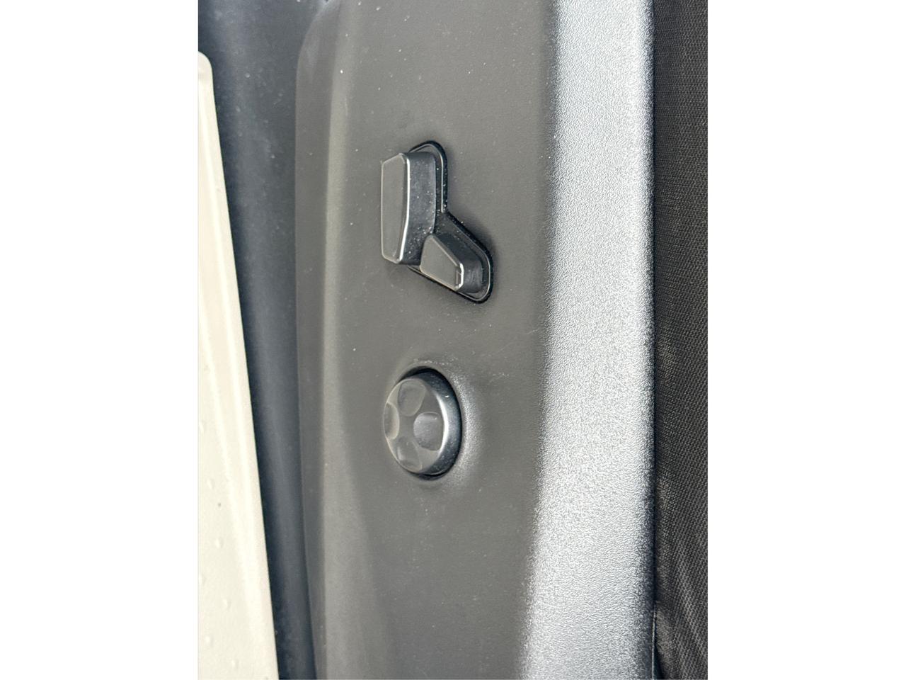 2023 Chrysler Grand Caravan SXT REMOTE START REAR CAM WE FINANCE ALL CREDIT Photo