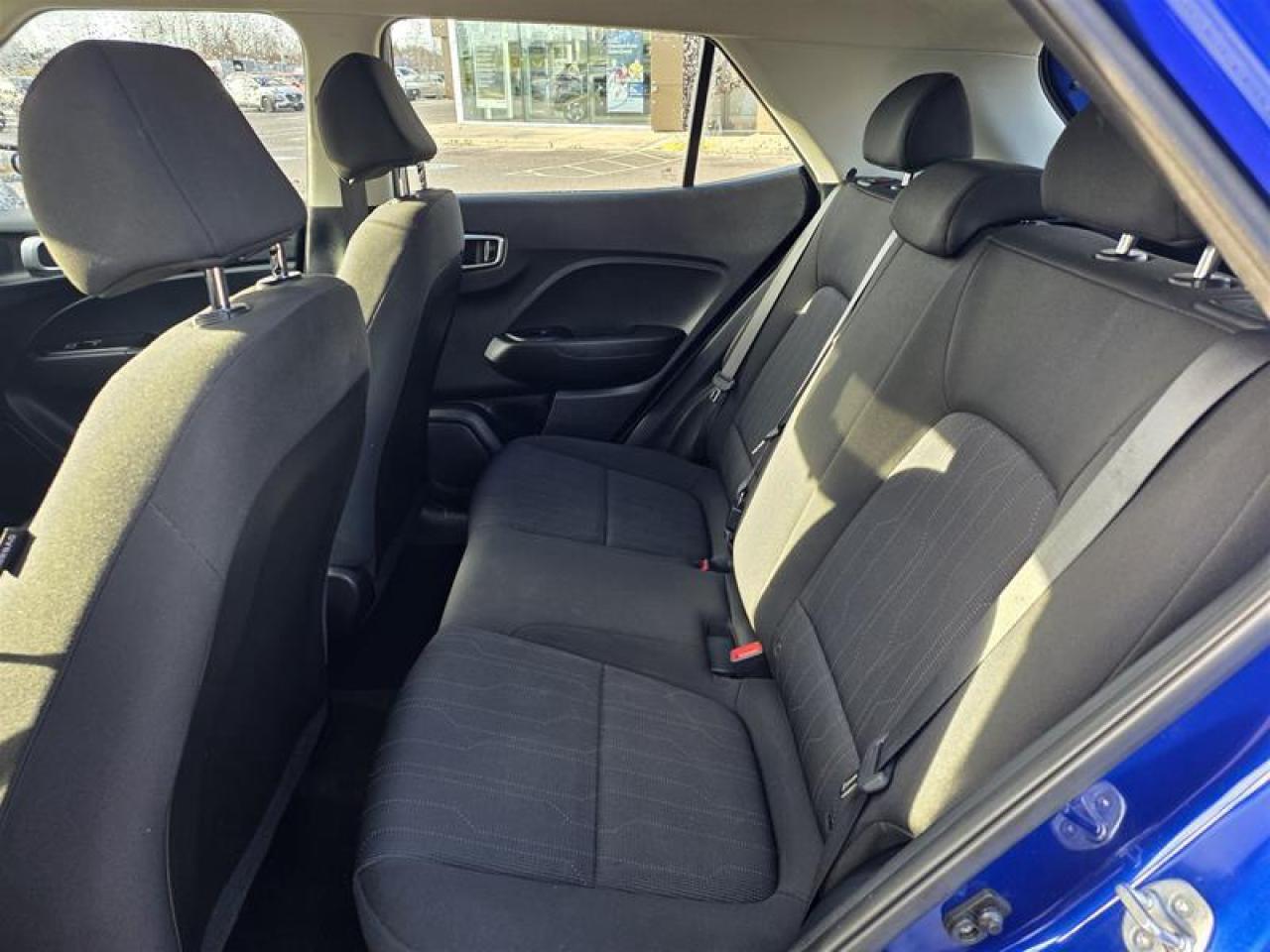 2023 Hyundai Venue FWD Essential (Two-Tone) Photo